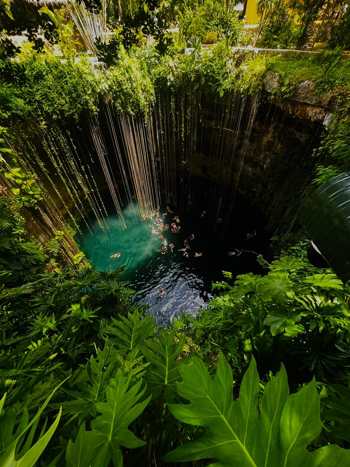 CHICHEN ITZA - DELUX 2 CENOTES
