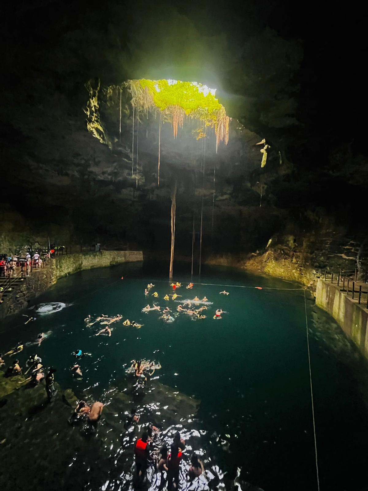 CHICHEN ITZA - DELUX 2 CENOTES