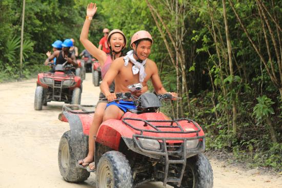 PARQUE DE CUATRIMOTOS, TIROLESAS