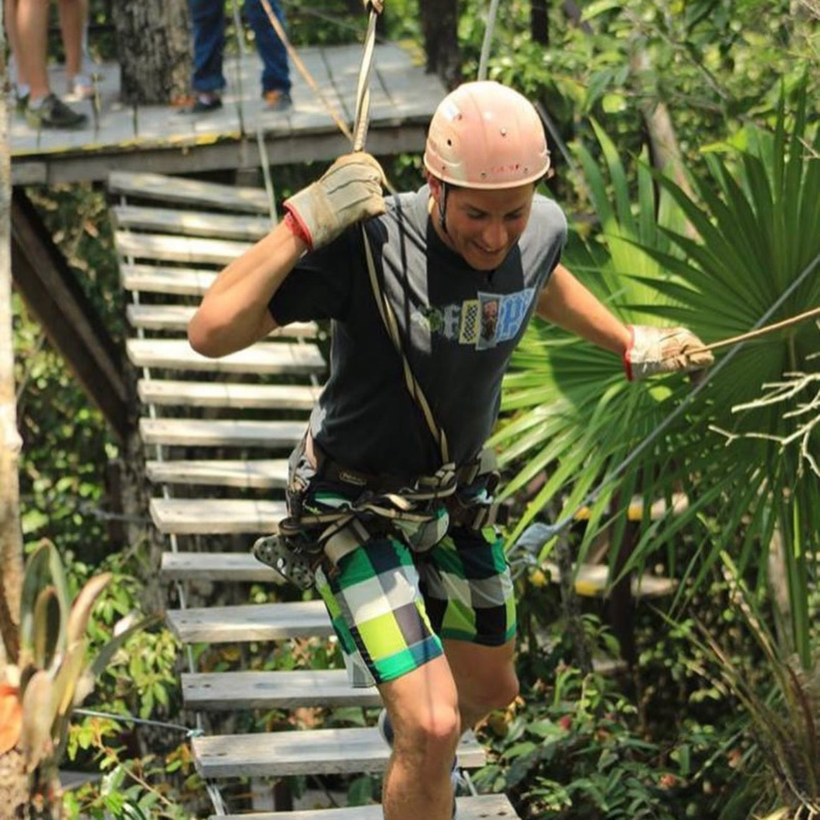 PARQUE DE CUATRIMOTOS, TIROLESAS