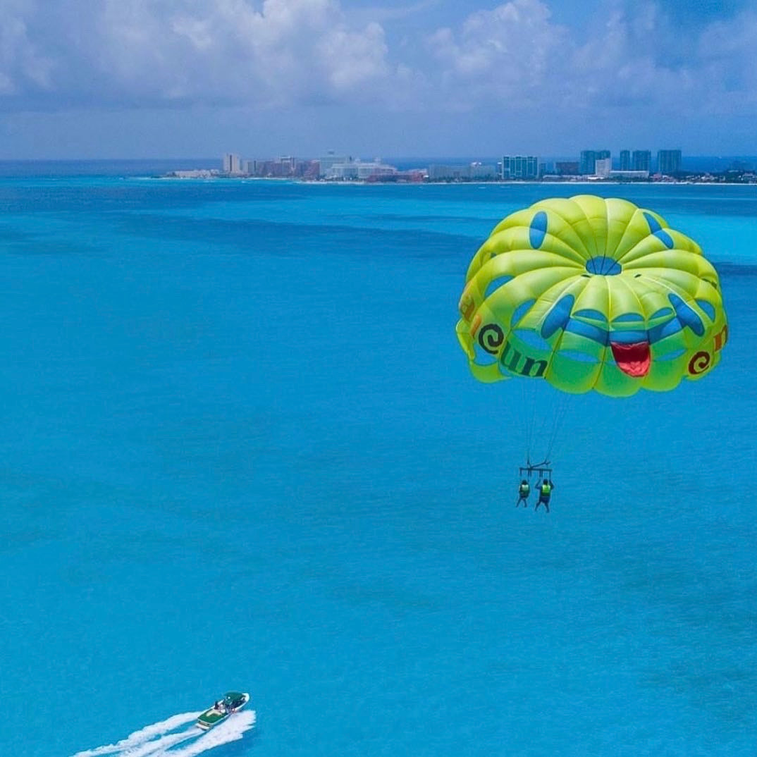 PARACHUTE PANORAMICO CANCUN