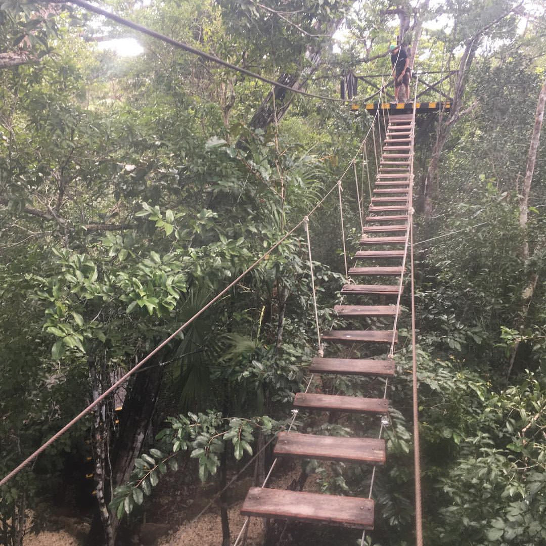 PARQUE DE CUATRIMOTOS, TIROLESAS