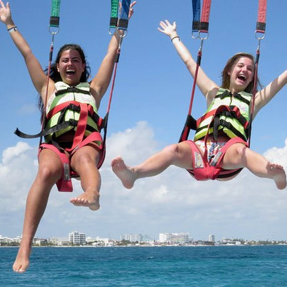 PARASAILING IN CANCUN