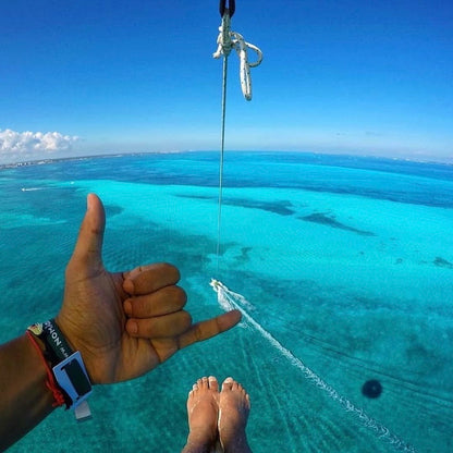 PARASAILING IN CANCUN